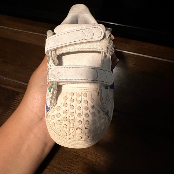 Toddler shoes - Picture 2 of 5